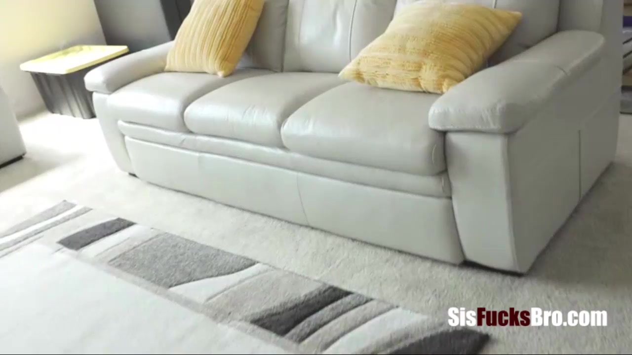 Pushups and some STEPSISTER coochie- Hazel Moore