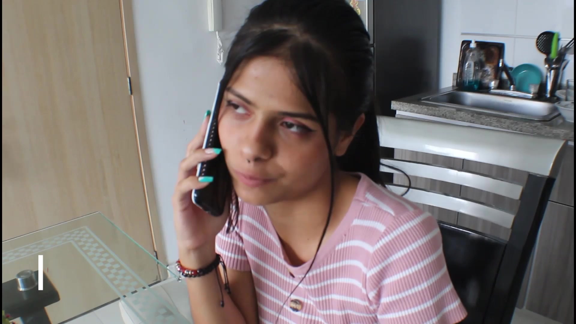 MI HERMANASTRA ME ENSEÑA A FOLLAR