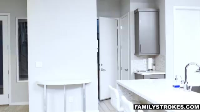 Stepsister Fucks Teen Stepbrother- Jillian Janson – FamilyStrokes