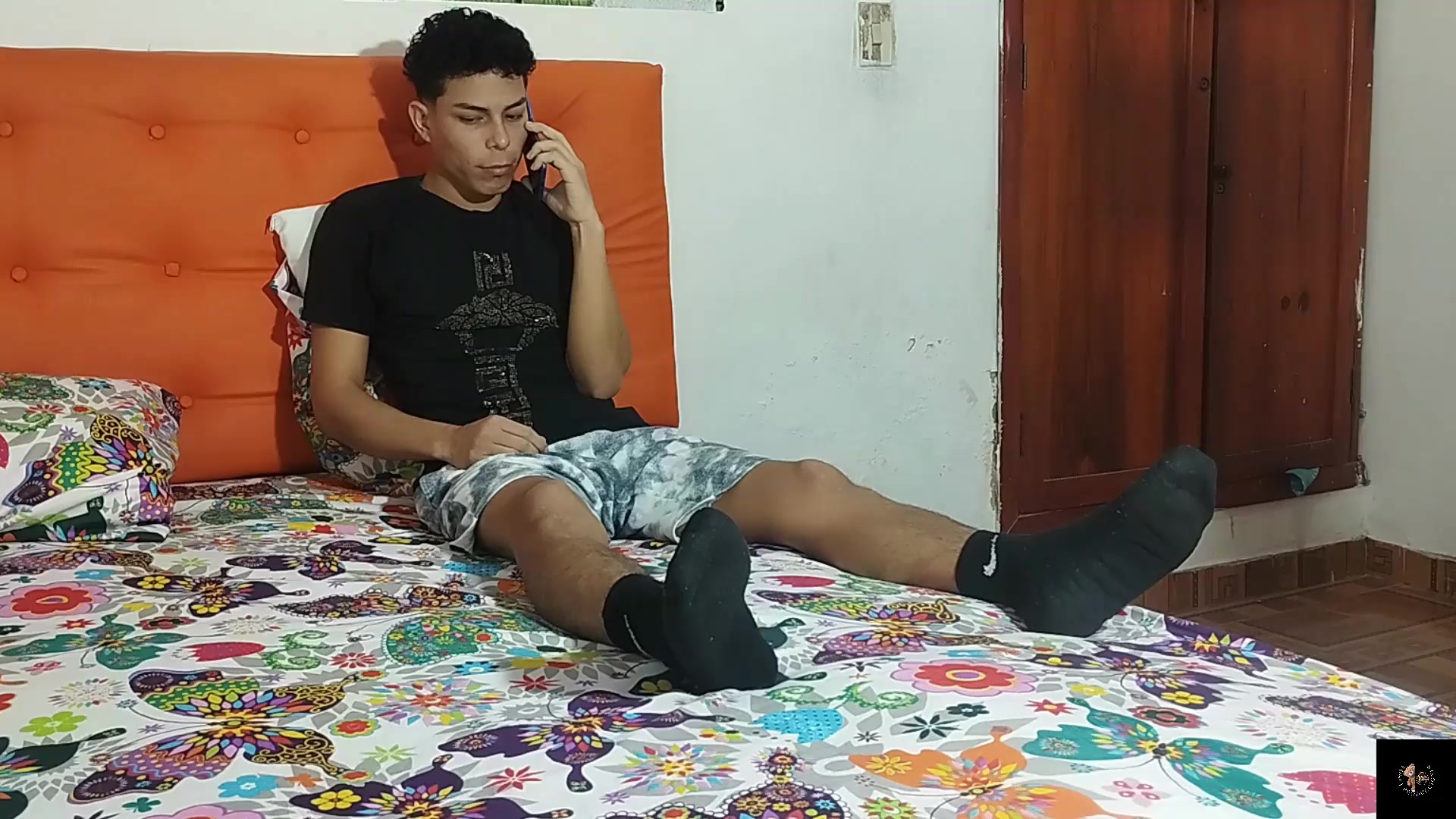 Tenia ganas de FOLLAR y llama para contratar una puta y la que llega en su HERMANASTRA (HISTORIA COMPLETA) PORNO EN ESPAÑOL