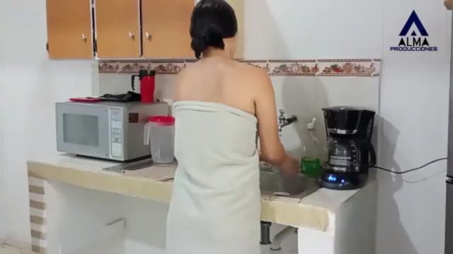 Hermanastra cachonda – Jul 31, 2024