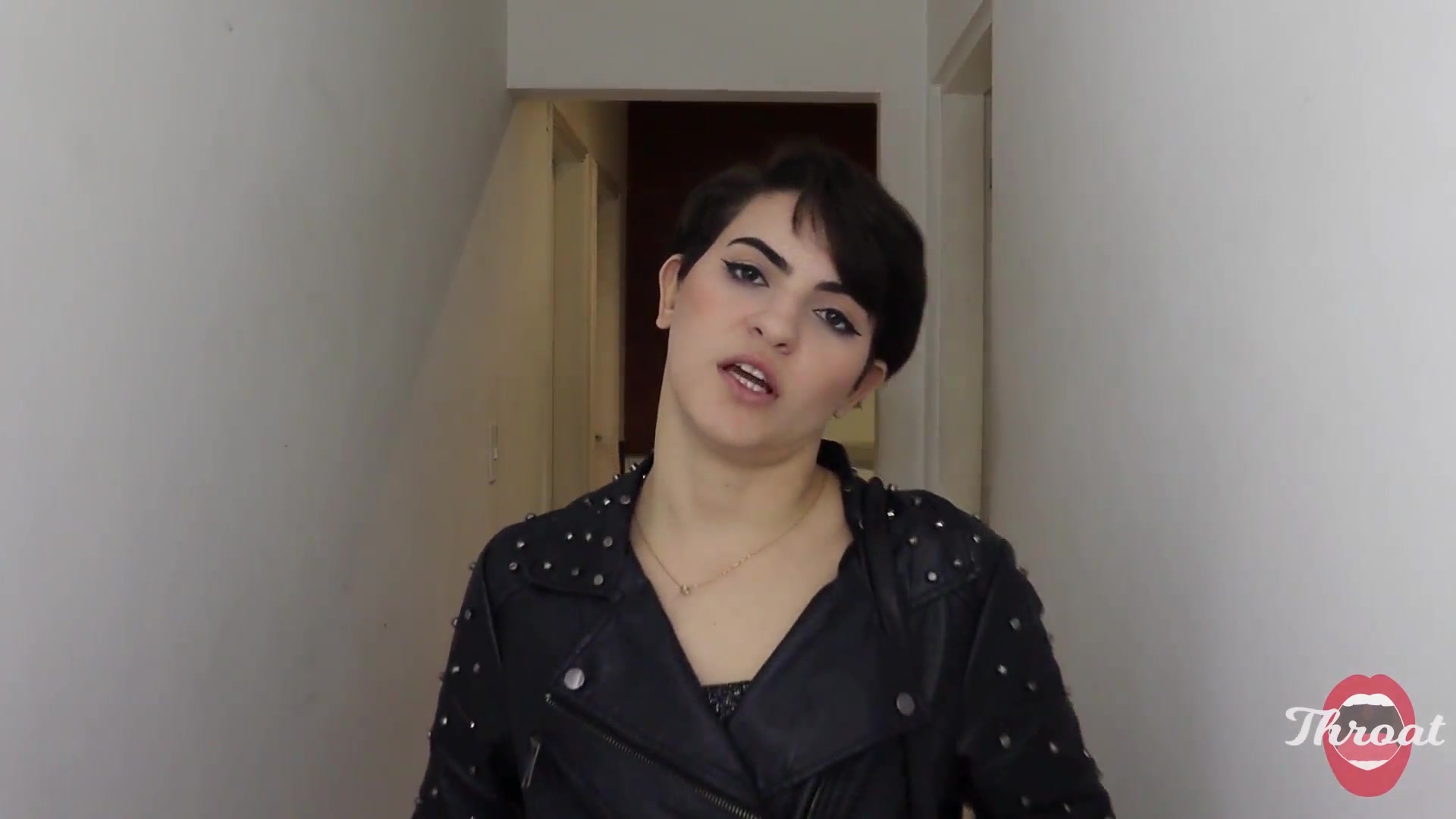 MINHA MEIA-IRMÃ ME FEZ UM BOQUETE ESCONDIDO – THROAT – LUARA AMARAL/ LORD KENOBI (veja completo no RED)