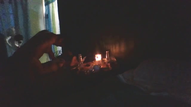 COJIENDO AMI CUÑADA  A  LA  LUZ DE LAS VELAS