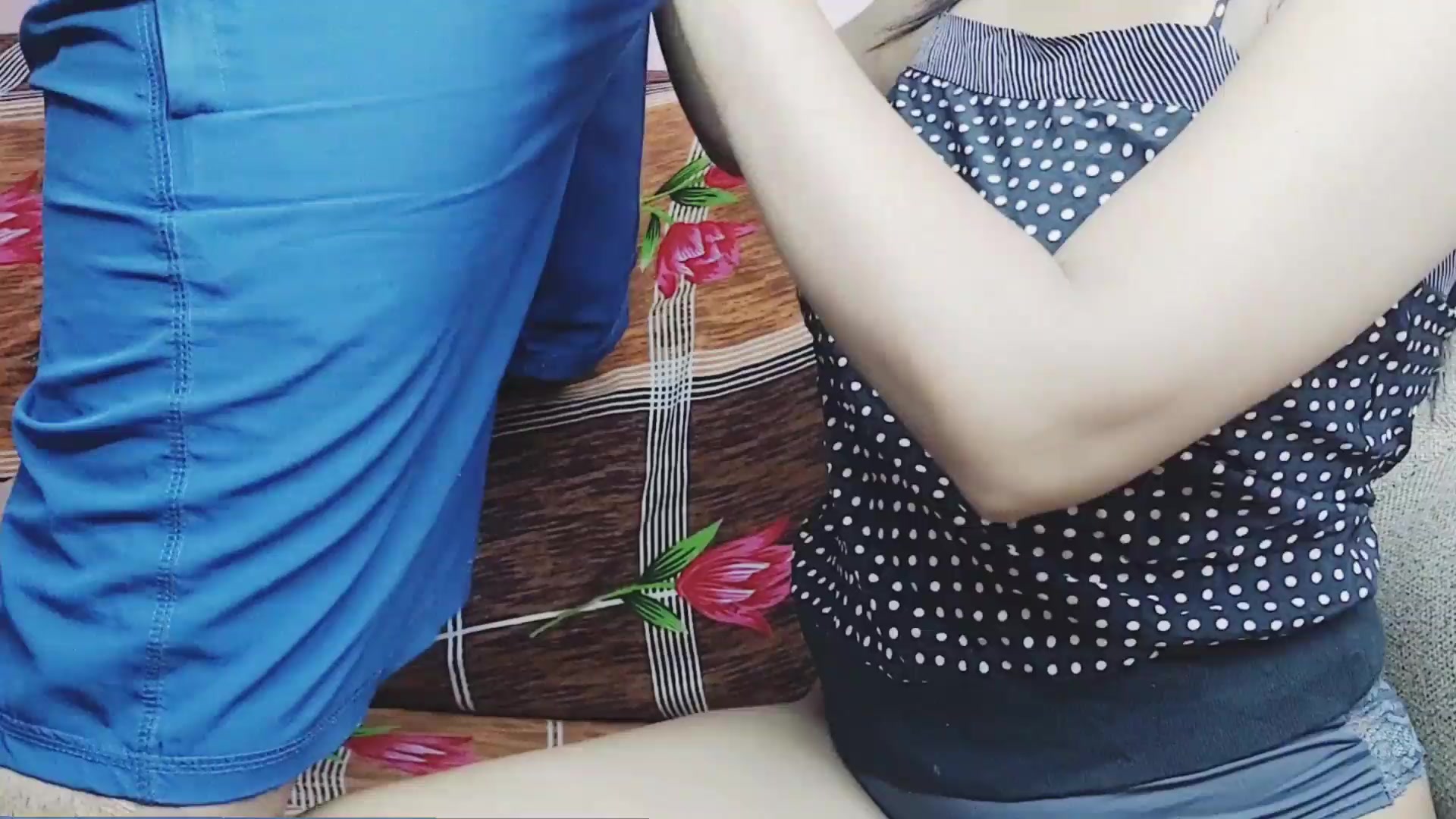 पड़ोस की भाभी को पटाकर चोदा. Your indian couple