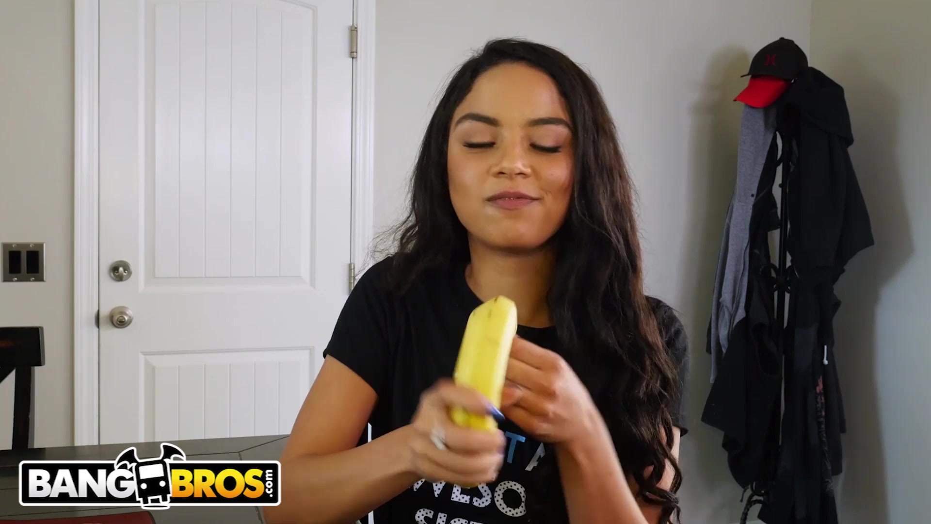 BANGBROS – Slutty Step Sister Maya Bijou Fucks Step Bro Juan El Caballo Loco