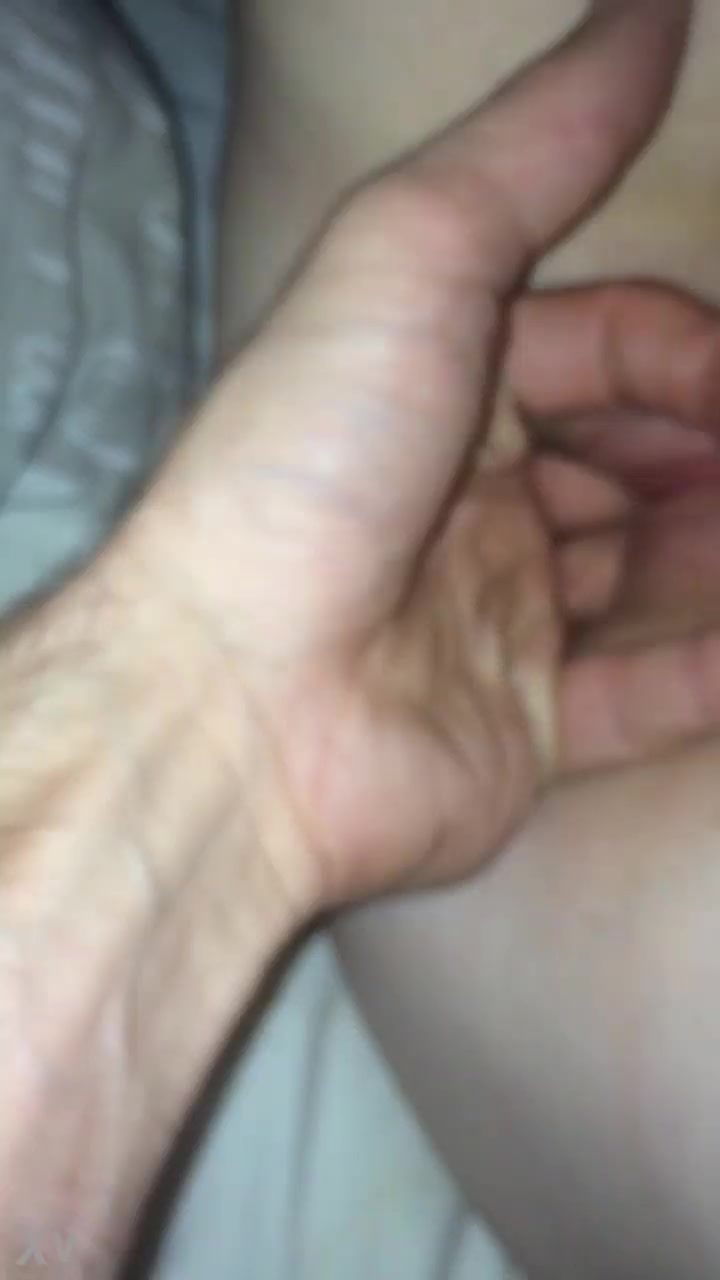 fingering sister