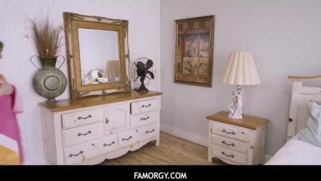 FamOrgy – Petite Blonde Teen Stepsister Harlow West Fucked To Orgasm By Panty Sniffing Stepbrother