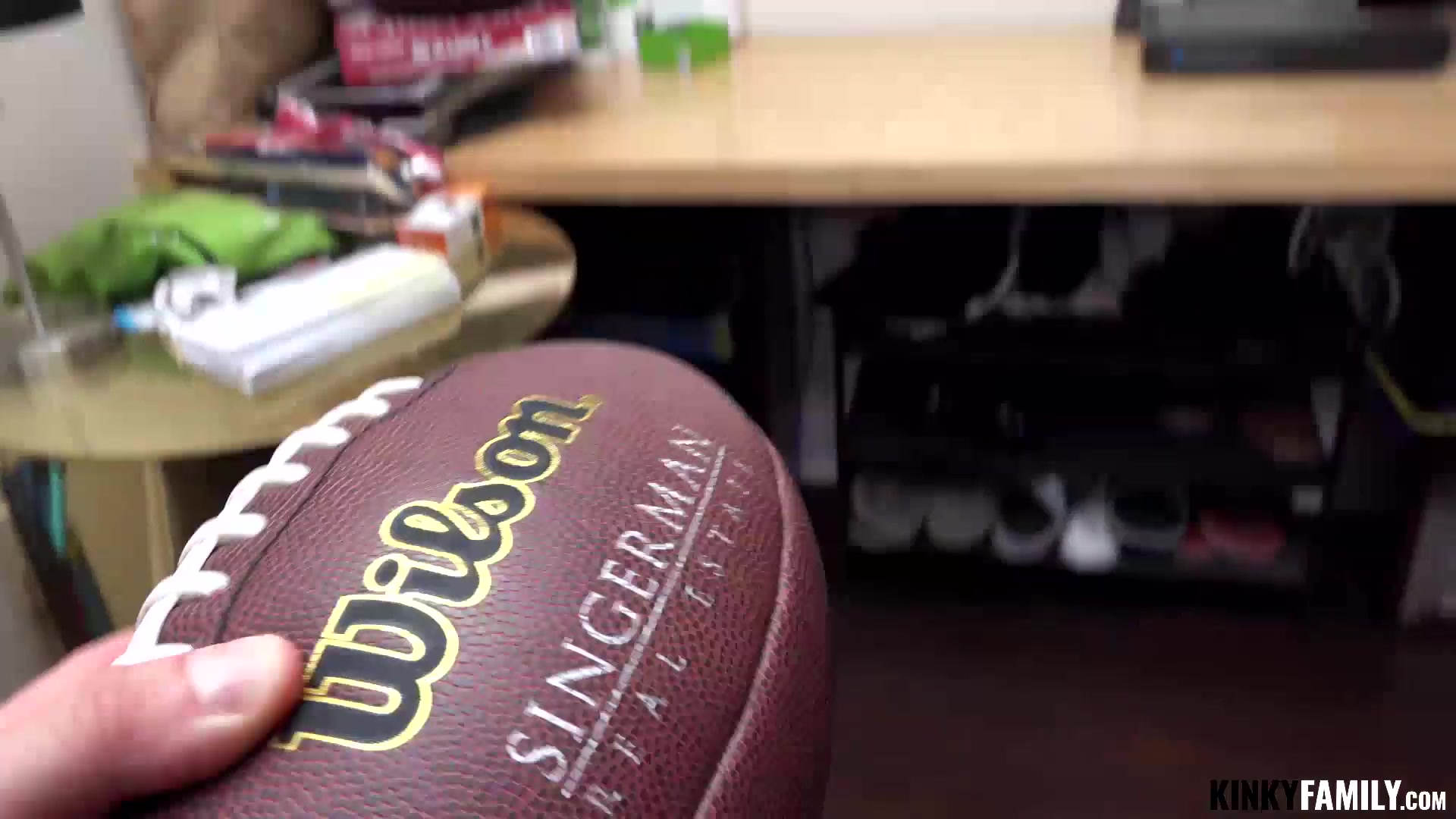 Kinky Family – Stepsis Kiara Cole wanted me to fuck her