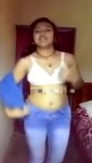 My step sister nude selfie