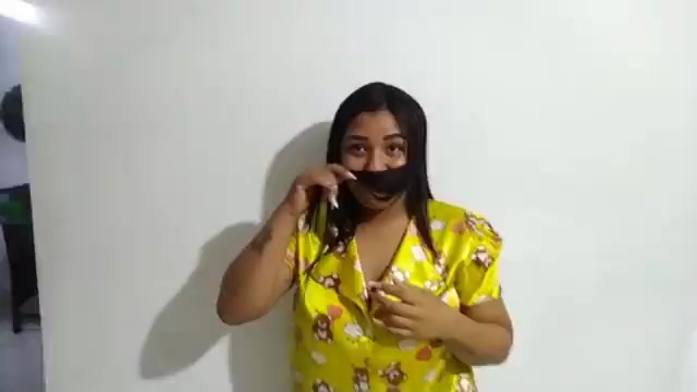 Mi Hermanastra Pide Polla