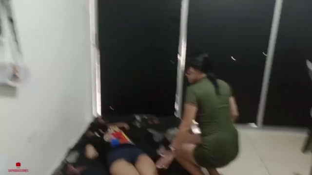 me follo a mi hermanastra experimentando nuevas posiciones (parte1)