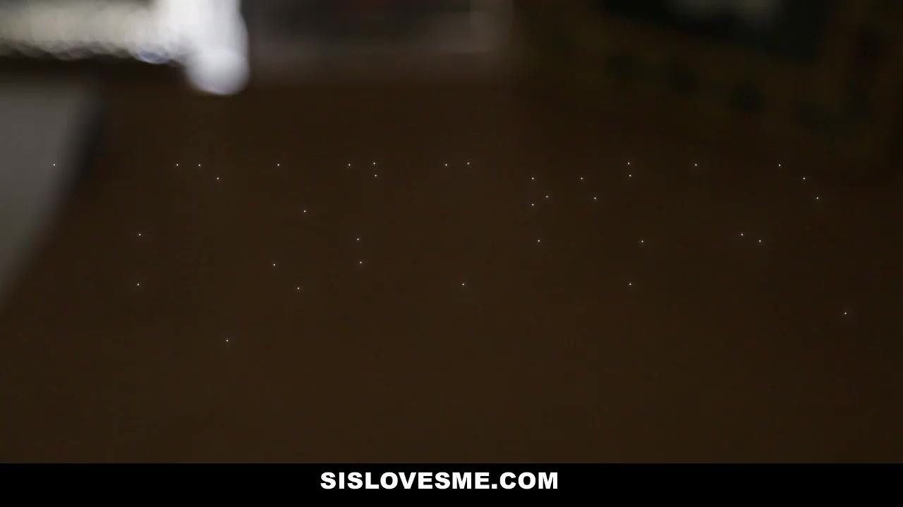 SisLovesMe – Step-Sister (Taylor May) Thought I Was The Boy Next Door