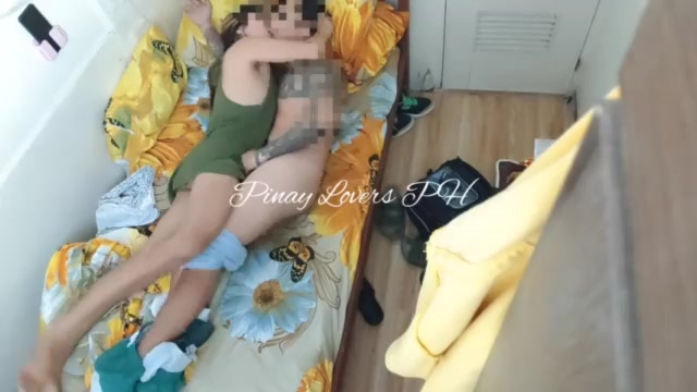 Sa Yumugyug ng Stepsister kung Malibog,Pinutukan ko Sa loob