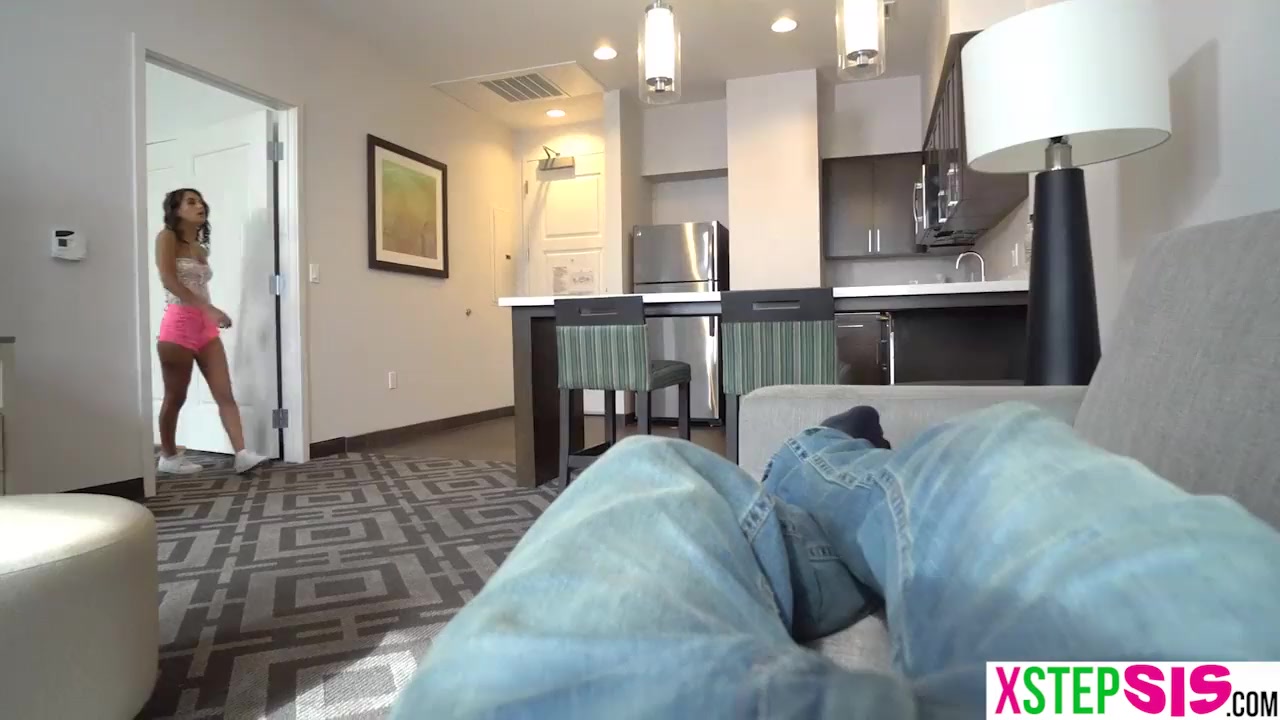 Spoiled and cheating teen stepsis really needed money