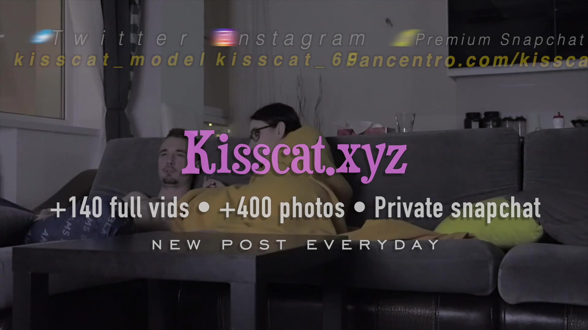 Fucks Step Sister while Youtube Watching / Homemade Couple Kiss Cat