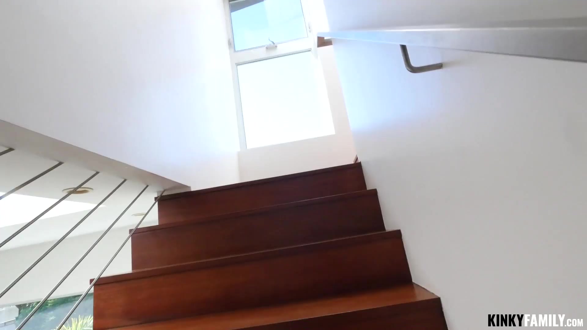 Kinky Family – Fuck hairy pussy Penelope Reed teen porn