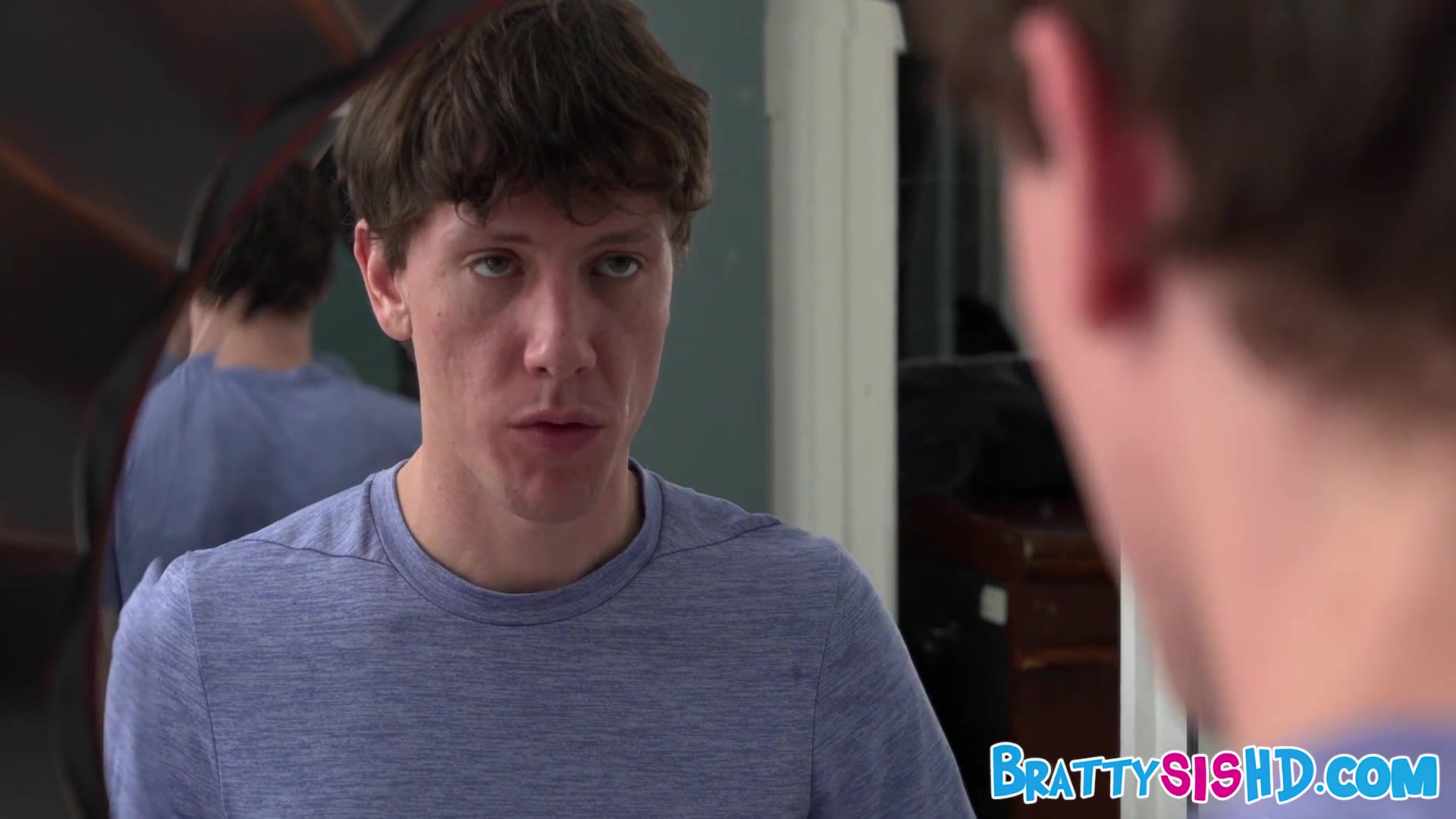 Sneaky StepSister – Jesse Saint