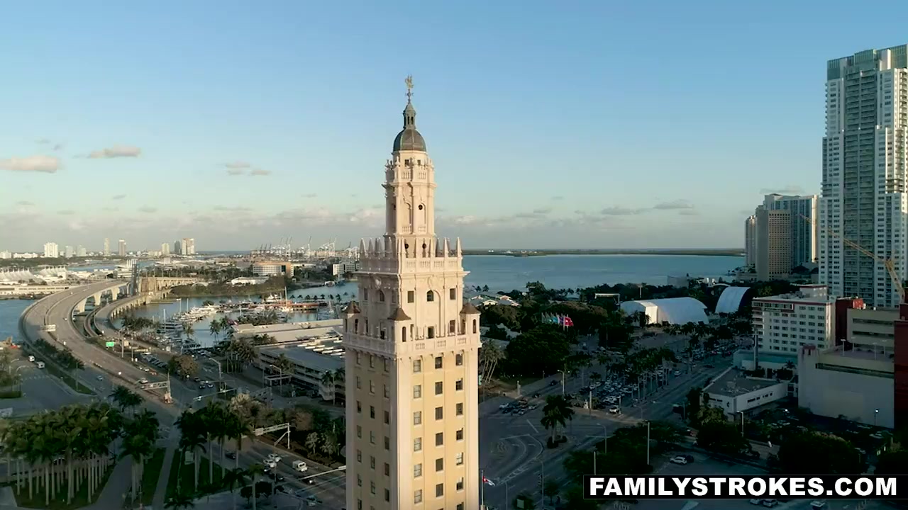 Stepmom Wants To Help Stepson Excel- Havana Bleu