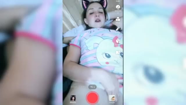 Hermanastra Puta Latina Colombiana Follando y Jugando Con Filtros Para Sus redes